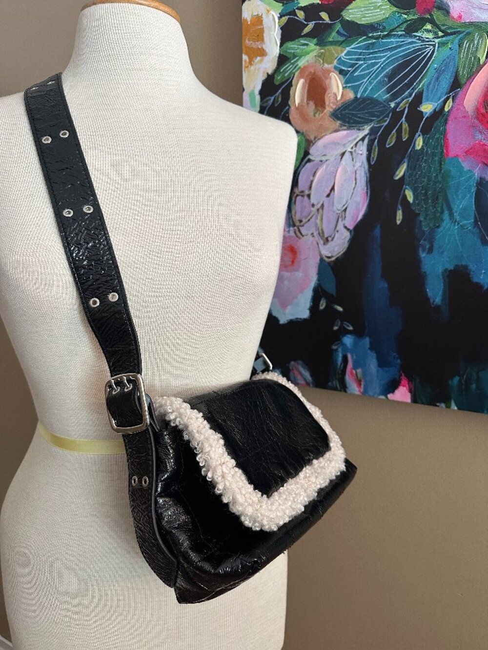 Topshop Y2K Black Faux Leather Sherpa Trim Baguette Shoulder Bag - Picture 6 of 11